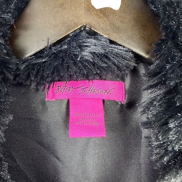 Betsy Johnson faux fur vest size L - Picture 3 of 4